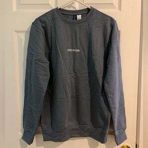 H&M gray-blue sweatshirt
